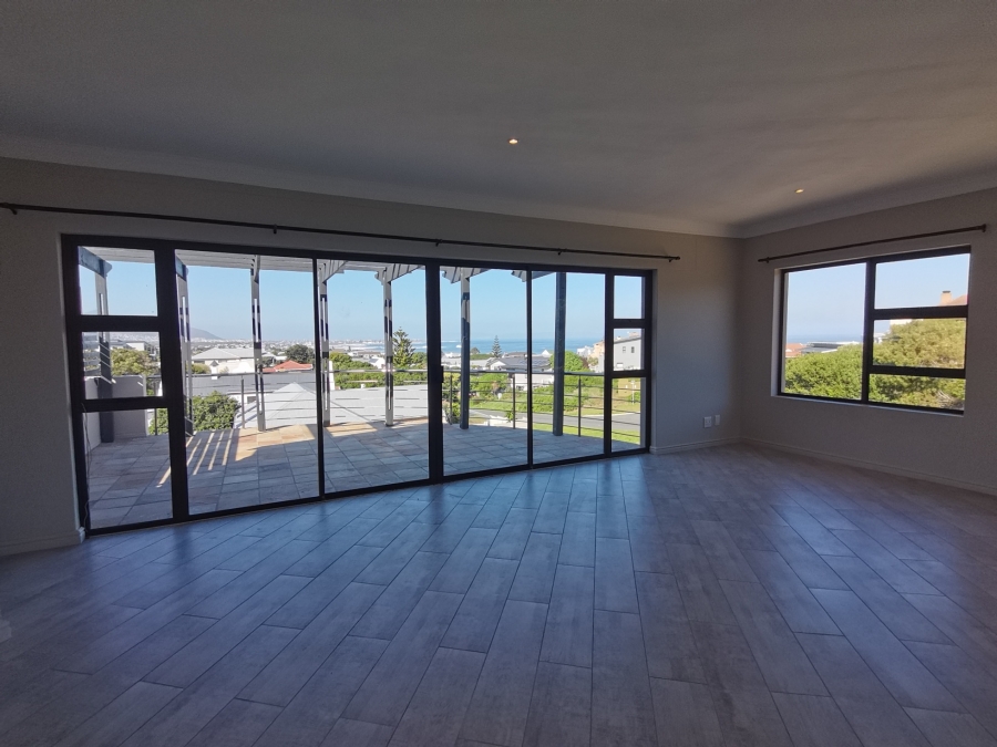 4 Bedroom Property for Sale in Vermont Western Cape